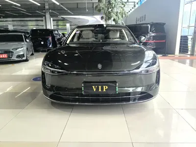 享界 享界S9T 2025, 16000 км, за 298000 CNY