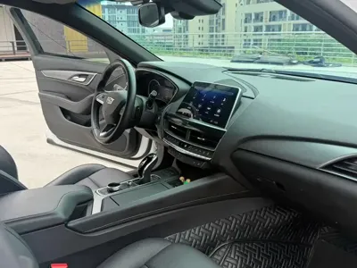 Cadillac CT5 2022, 48800 км, за 113800 CNY