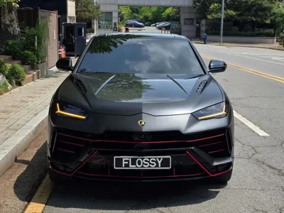 Lamborghini Urus 2023, 9150 км, за 348000000 KRW