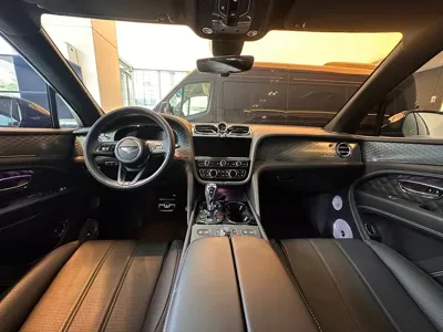 Bentley Bentayga 2023, 20026 км, за 243000000 KRW - фото 7