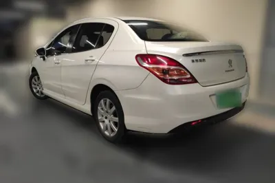 Peugeot 308 2014, 83699 км, за 22160 CNY