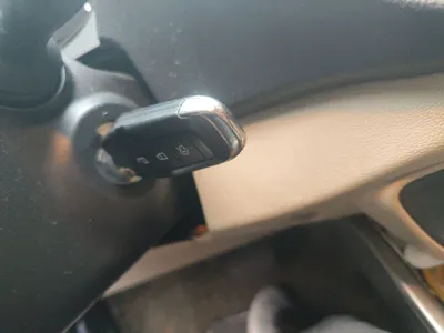 Ford Escort 2015, 96700 км, за 22025.66 CNY - фото 9