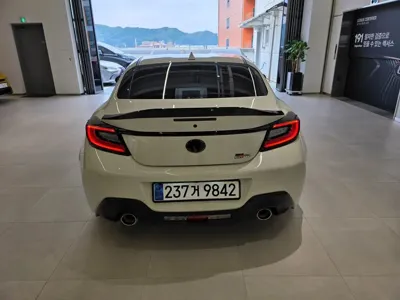 Toyota 86 2024, 14310 км, за 41000000 KRW