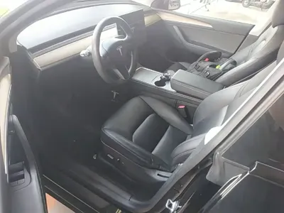 Tesla Model Y 2021, 79200 км, за 137700 CNY - фото 16
