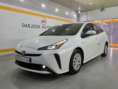 Toyota Prius · 2019 год