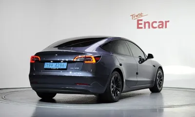 Tesla Model 3 2021, 70788 км, за 31900000 KRW