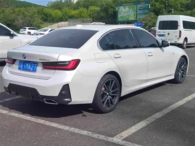 BMW 3 Series 2023, 36000 км, за 219800 CNY