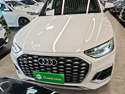 Audi Q5L Sportback 2022, 46400 км, за 197100 CNY - фото 3