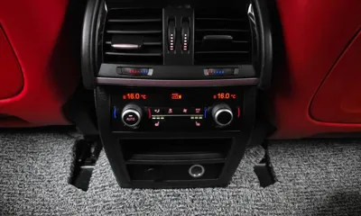 BMW X6M 2018, 111610 км, за 33790000 KRW - фото 19