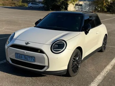 MINI Cooper 2024, 4500 км, за 40000000 KRW