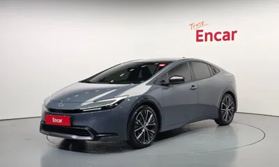 Toyota Prius · 2024 год