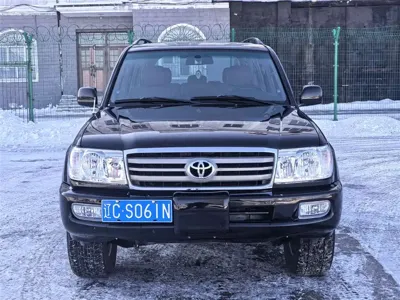Toyota Land Cruiser · 2005 год