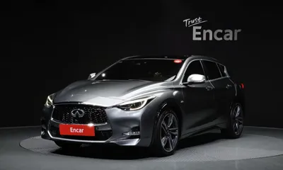 Infiniti Q30 · 2017 год