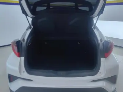 Toyota C-HR 2022, 32000 км, за 70600 CNY
