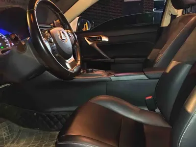 Lexus CT 2018, 44000 км, за 96800 CNY