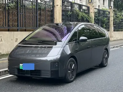 Li Auto Li MEGA · 2026 год