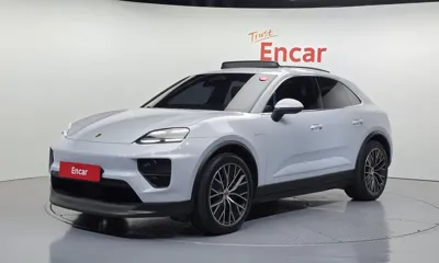 Porsche Macan · 2025 год