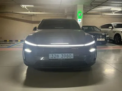 Tesla Model Y · 2025 год