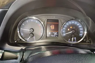 Toyota Corolla 2018, 75600 км, за 61304.09 CNY - фото 14