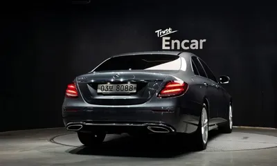 Mercedes-Benz E-Class 2018, 130247 км, за 99990000 KRW