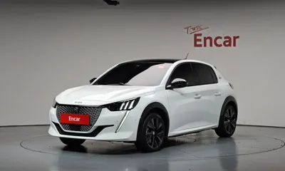 Peugeot 208 · 2023 год