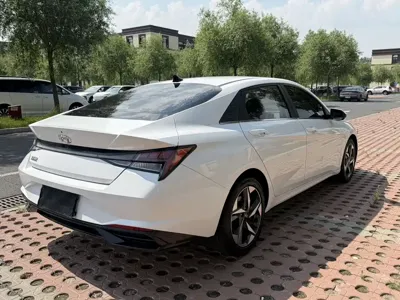 Hyundai Elantra 2022, 34000 км, за 91800 CNY