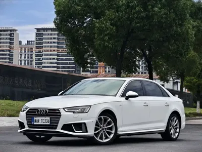 Audi A4L · 2020 год