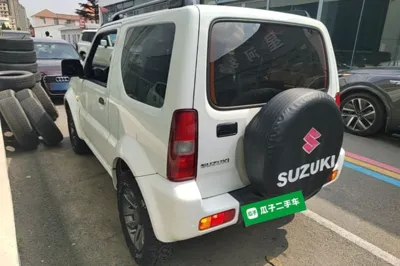 Suzuki Jimny 2015, 72400 км, за 100841.08 CNY