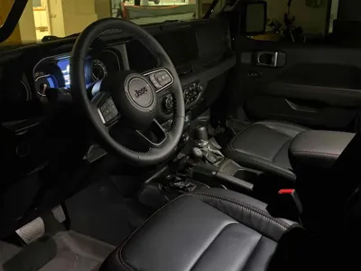 Jeep Wrangler 2025, 2823 км, за 74000000 KRW - фото 12