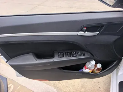 Hyundai Elantra 2017, 109000 км, за 28800 CNY - фото 7