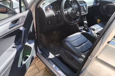 Volkswagen Tiguan L 2018, 78300 км, за 63656.18 CNY - фото 16