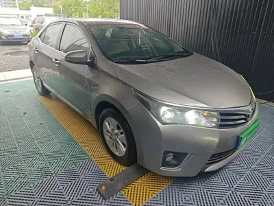 Toyota Corolla 2015, 122500 км, за 32700 CNY