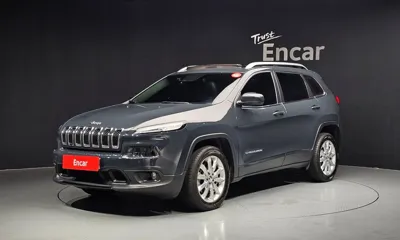 Jeep Cherokee · 2017 год