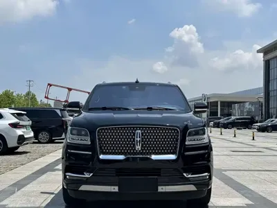 Lincoln Navigator 2019, 140000 км, за 318000 CNY