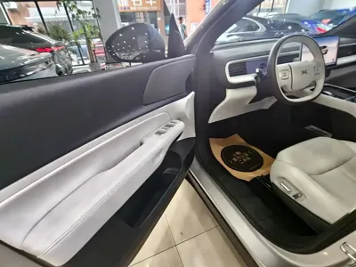 Xpeng G6 2025, 12000 км, за 128000 CNY - фото 4