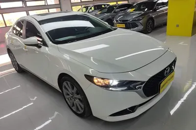 Mazda Mazda 3 Axela 2021, 33200 км, за 81075.05 CNY