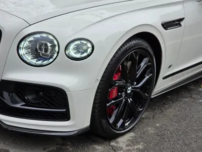 Bentley Flying Spur 2023, 13300 км, за 278000000 KRW