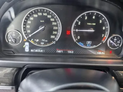 BMW 5 Series New Energy 2016, 57000 км, за 75000 CNY - фото 11