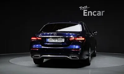 Mercedes-Benz E-Class 2023, 75001 км, за 38900000 KRW