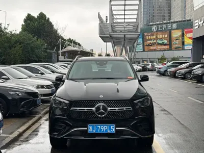 Mercedes-Benz 奔驰GLE(进口) 2023, 30000 км, за 518000 CNY