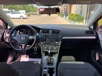 Volkswagen Golf 2018, 40000 км, за 42800 CNY