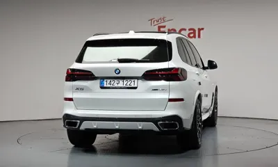 BMW X5 2025, 8944 км, за 125000000 KRW