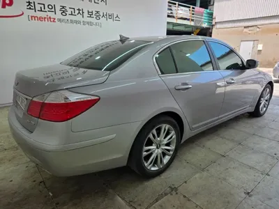 Hyundai Genesis 2011, 133334 км, за 3850000 KRW - фото 4