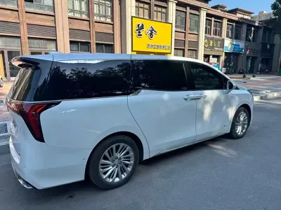 Buick Century 2024, 48000 км, за 349000 CNY