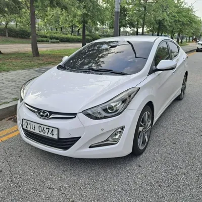 Hyundai Avante · 2016 год