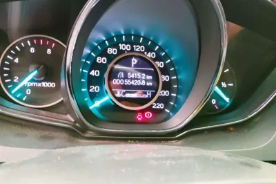 Ford Escort 2019, 55400 км, за 43698.58 CNY - фото 11
