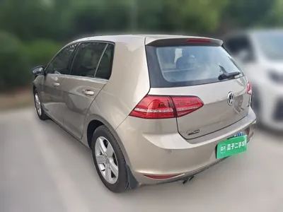 Volkswagen Golf 2015, 112500 км, за 38993.15 CNY