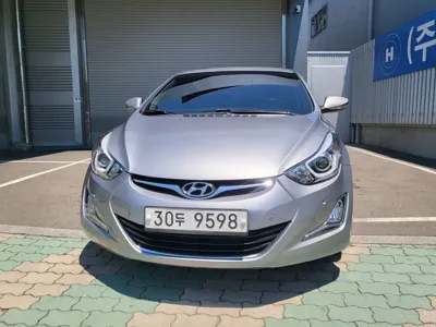 Hyundai Avante · 2015 год
