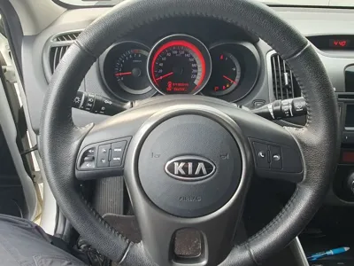 Kia Porte 2011, 246742 км, за 2000000 KRW - фото 10