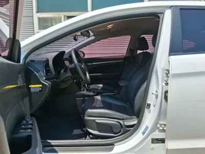 Hyundai Avante 2018, 95000 км, за 9500000 KRW - фото 7